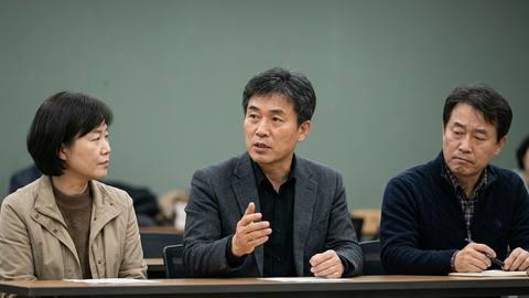 유튜버 전한길, 5·18을 '북한 소행' 주장하며 왜곡