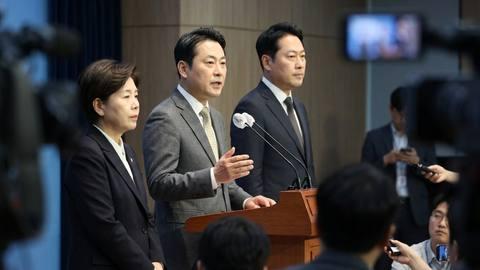 장동혁, 5·18 민주묘지 참배 두고 비판 나와